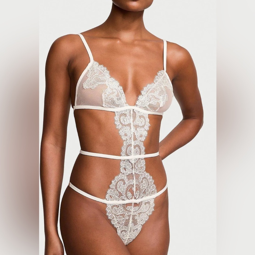 Mew Victoria Secret Elegant Lace Bodysuit in Coconut White,Off white X-Large